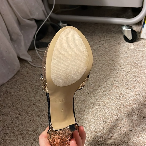 Elle Gold High Heels - Picture 4 of 4